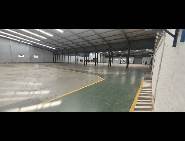 4,550M² WAREHOUSE TO LET IN ROBERTVILLE